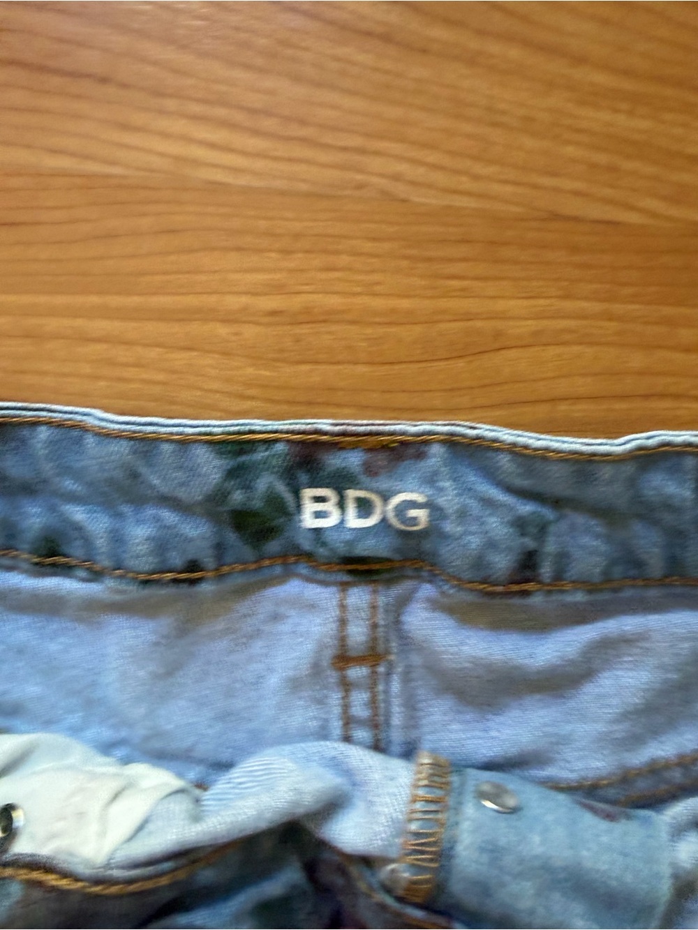 BDG Urban Outfitters Floral Super High Rise Foxy Rose Print Denim Jean Shorts - Picture 3 of 4